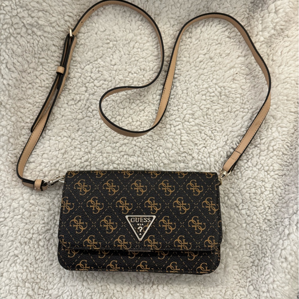 Guess women wallet